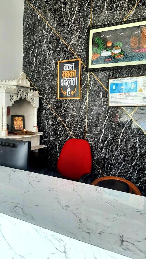 Hotel Hollywood Zirakpur ภายนอก รูปภาพ